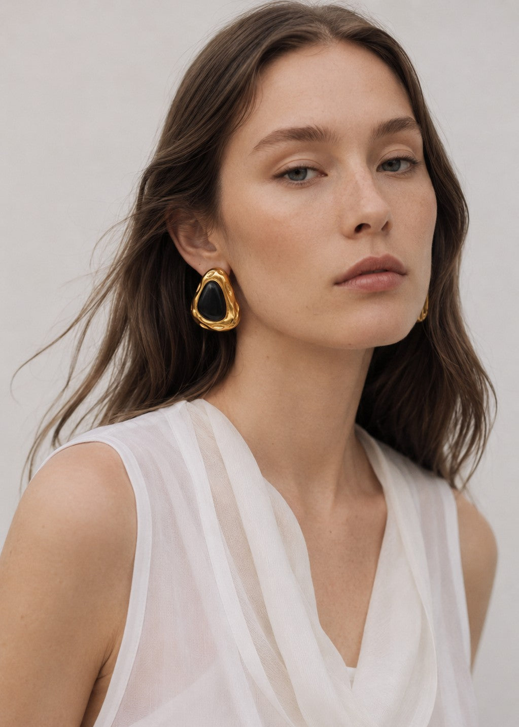 MAISON NOIR | 18K GOLD PLATED RESIN EARRINGS