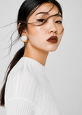 Palais Blanc | 18K gold plated resin earrings