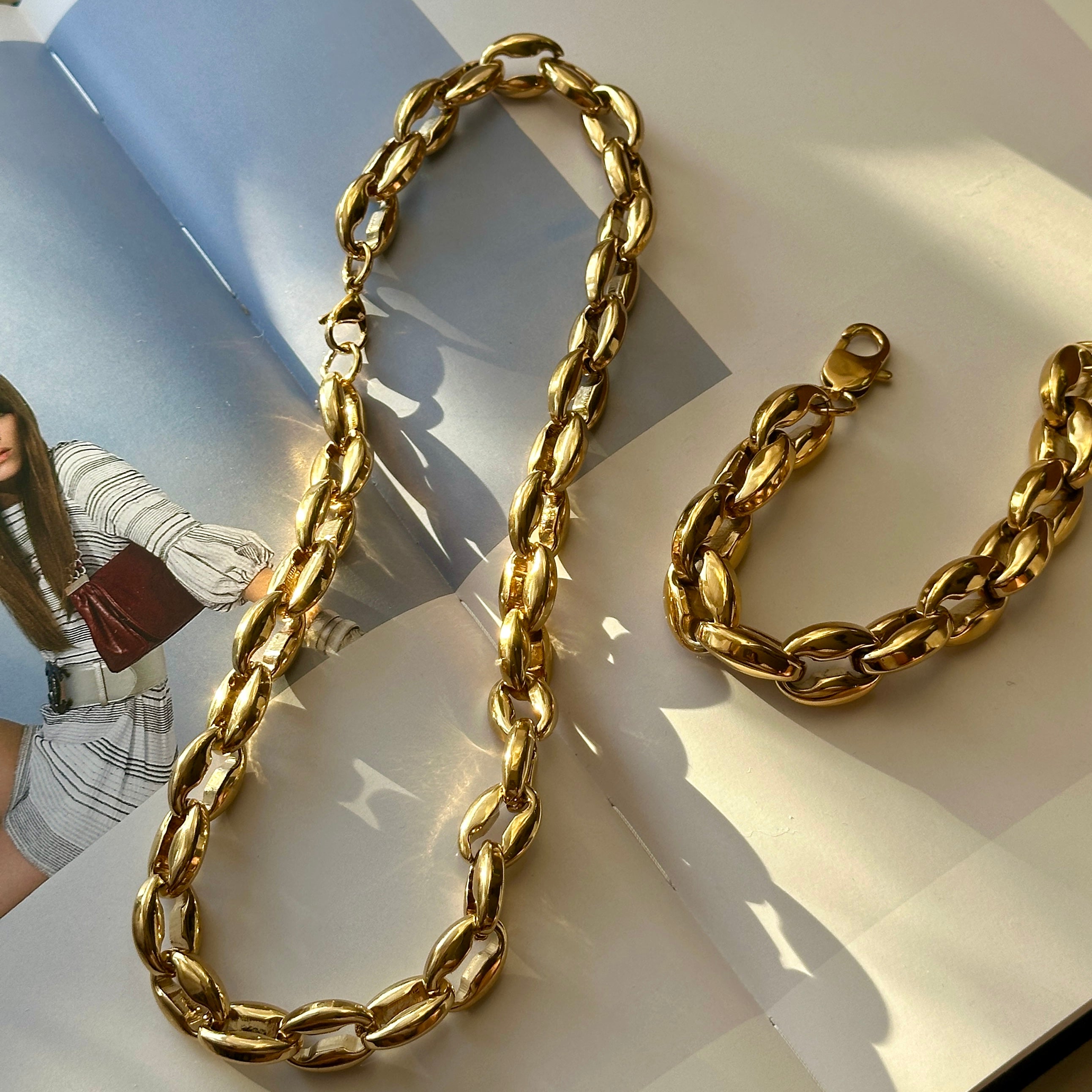 LILY |  18K gold plated necklace