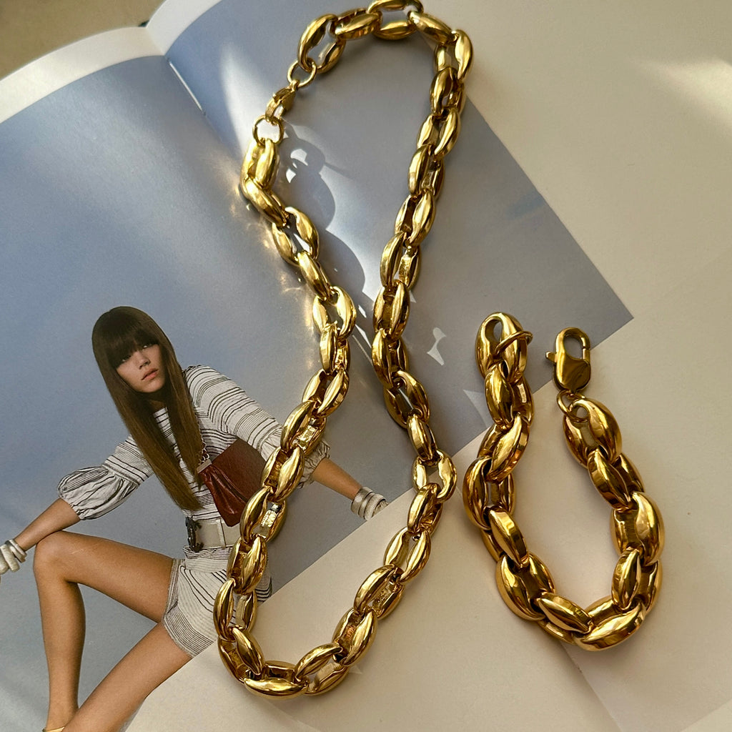 LILY |  18K gold plated necklace