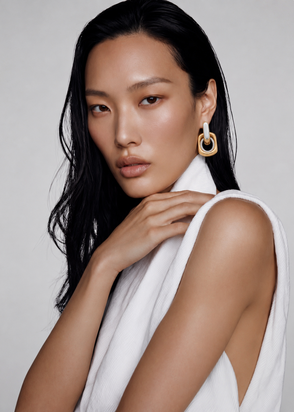 VIVIENNE | 18k two-toned earrings