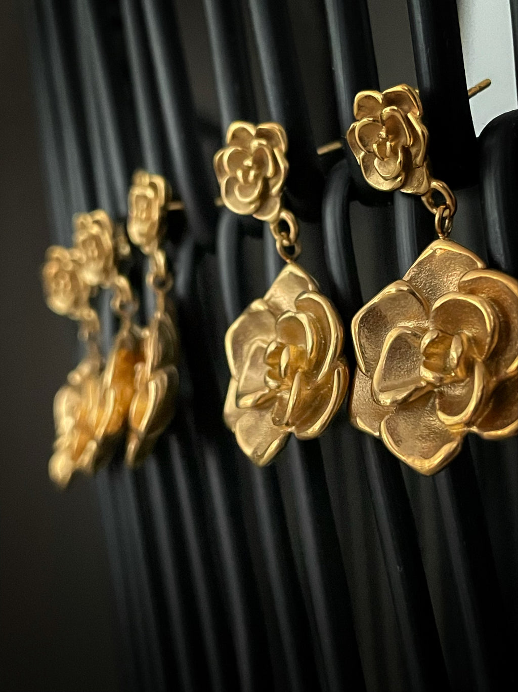 ROSA |  18K gold plated earrings