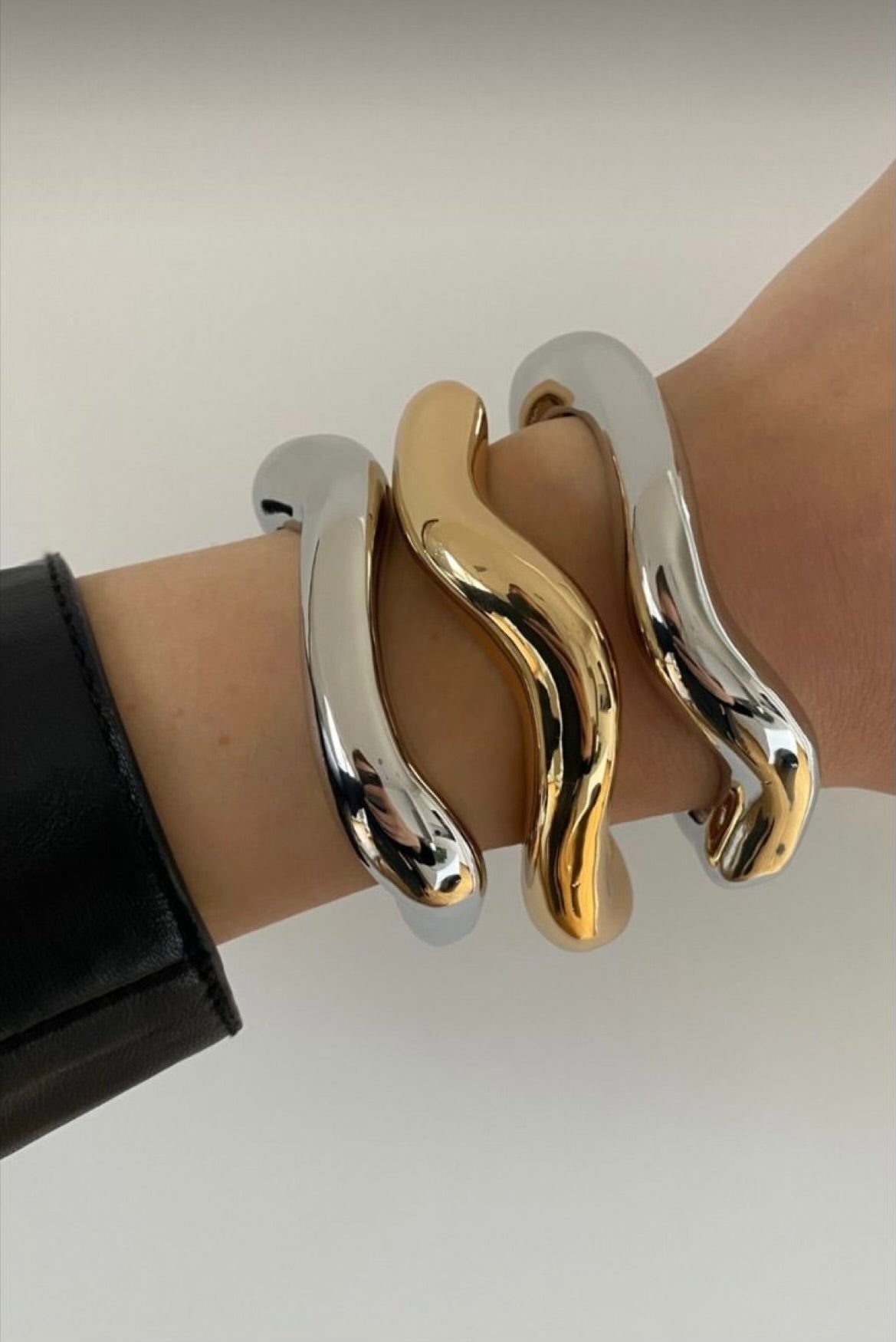 NIGHTINGALE | 18K gold plated cuff