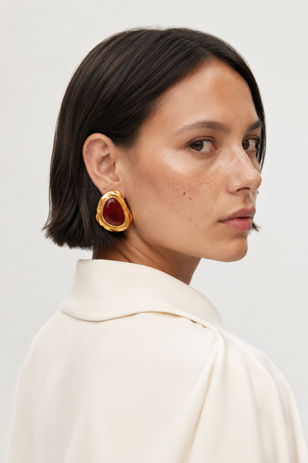 MAISON ROUGE | 18K GOLD PLATED RESIN EARRINGS