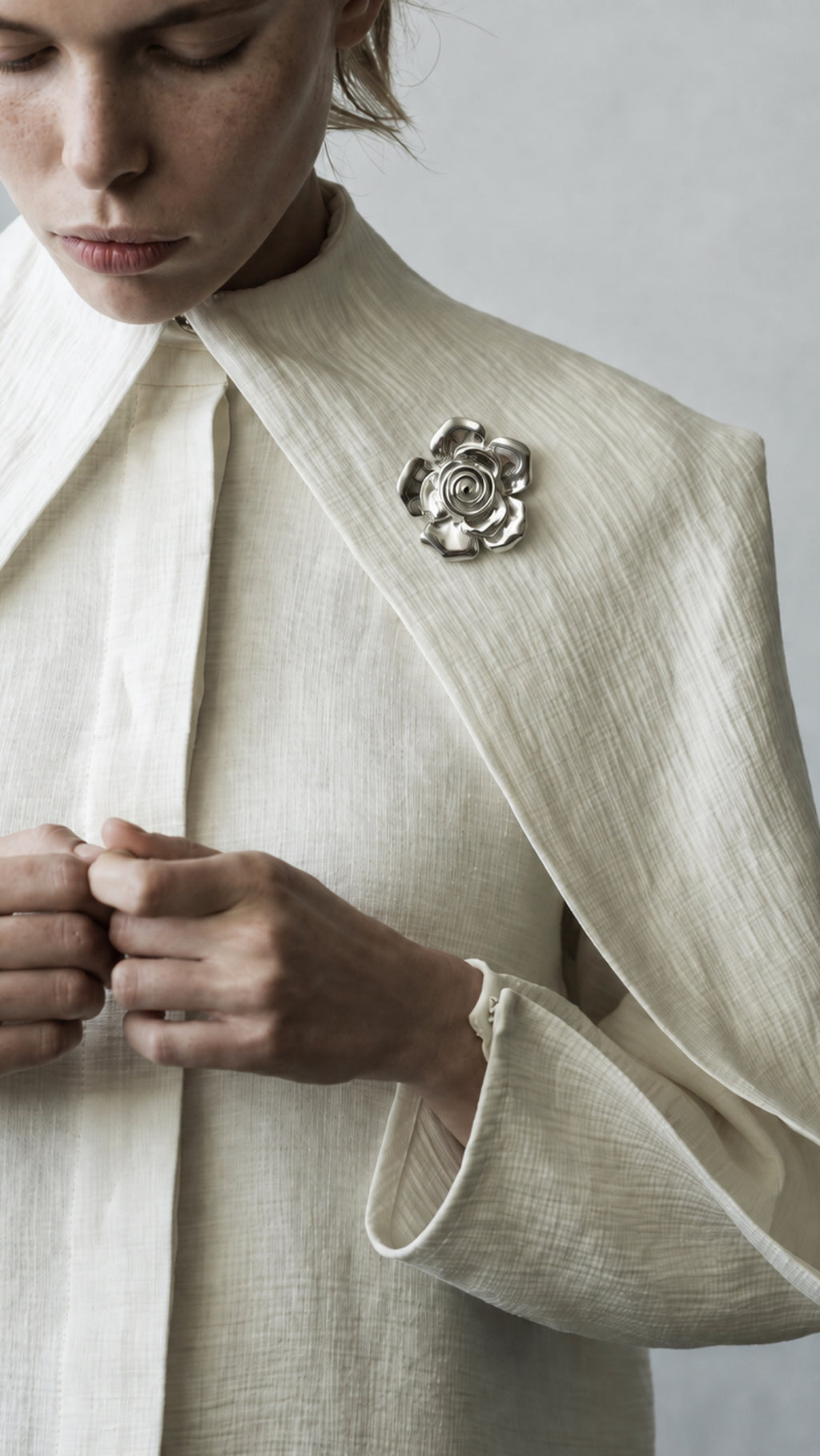 IRISES IN BLOOM | 18k gold plated brooch
