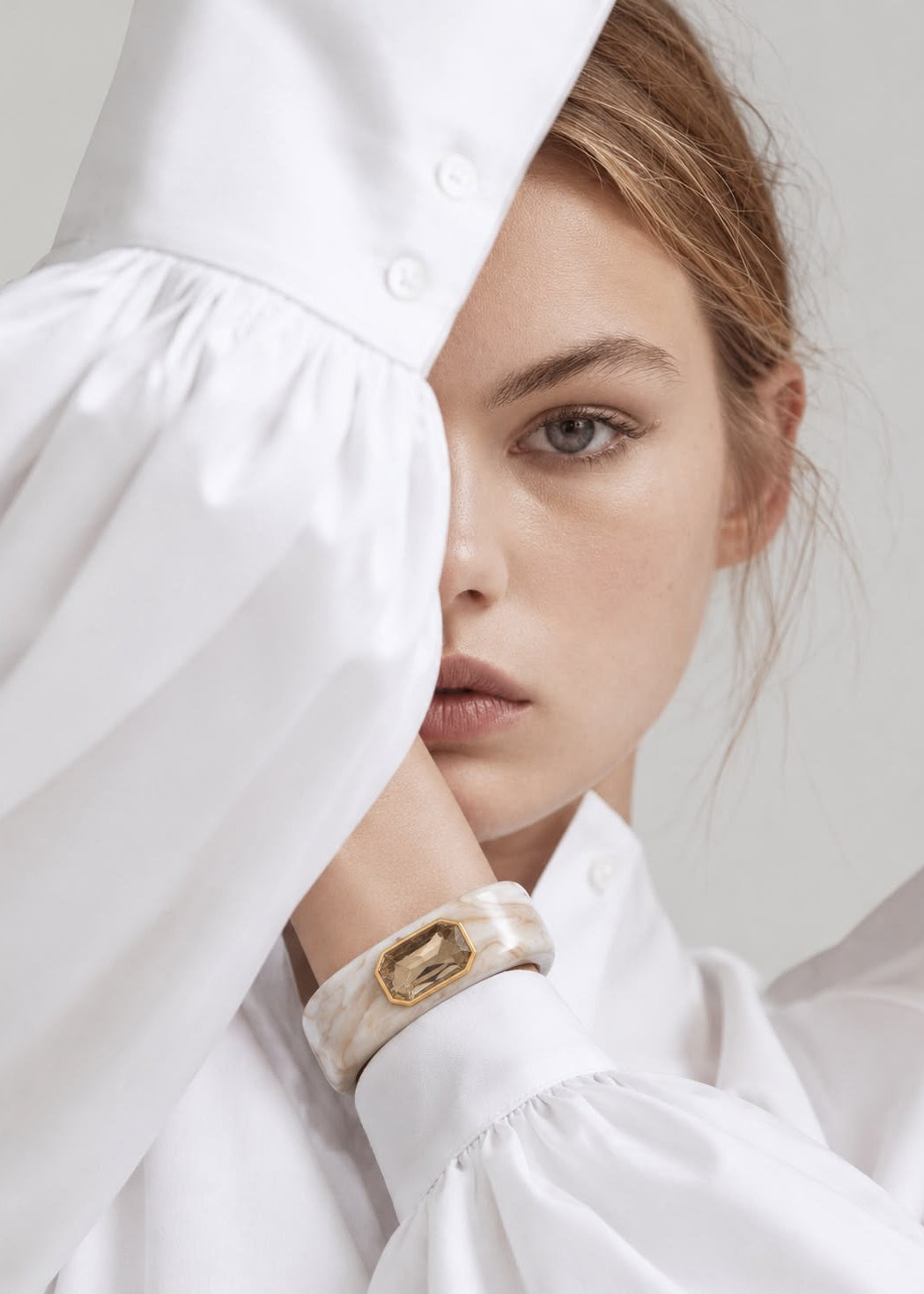 PALOMA | RESIN CYSTAL BANGLE