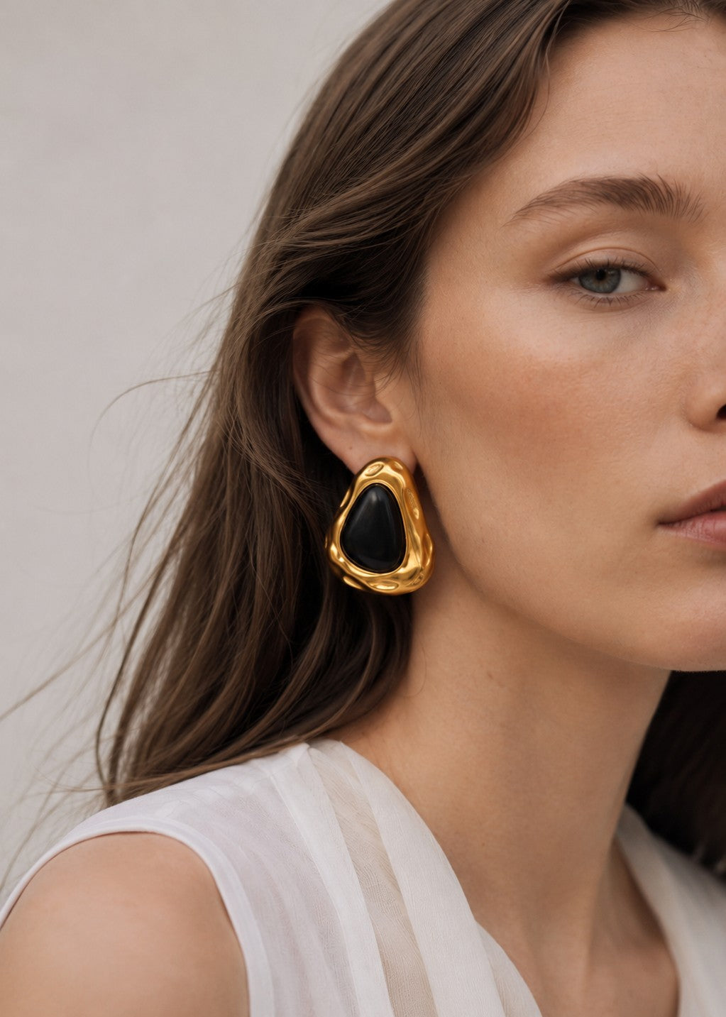 MAISON NOIR | 18K GOLD PLATED RESIN EARRINGS