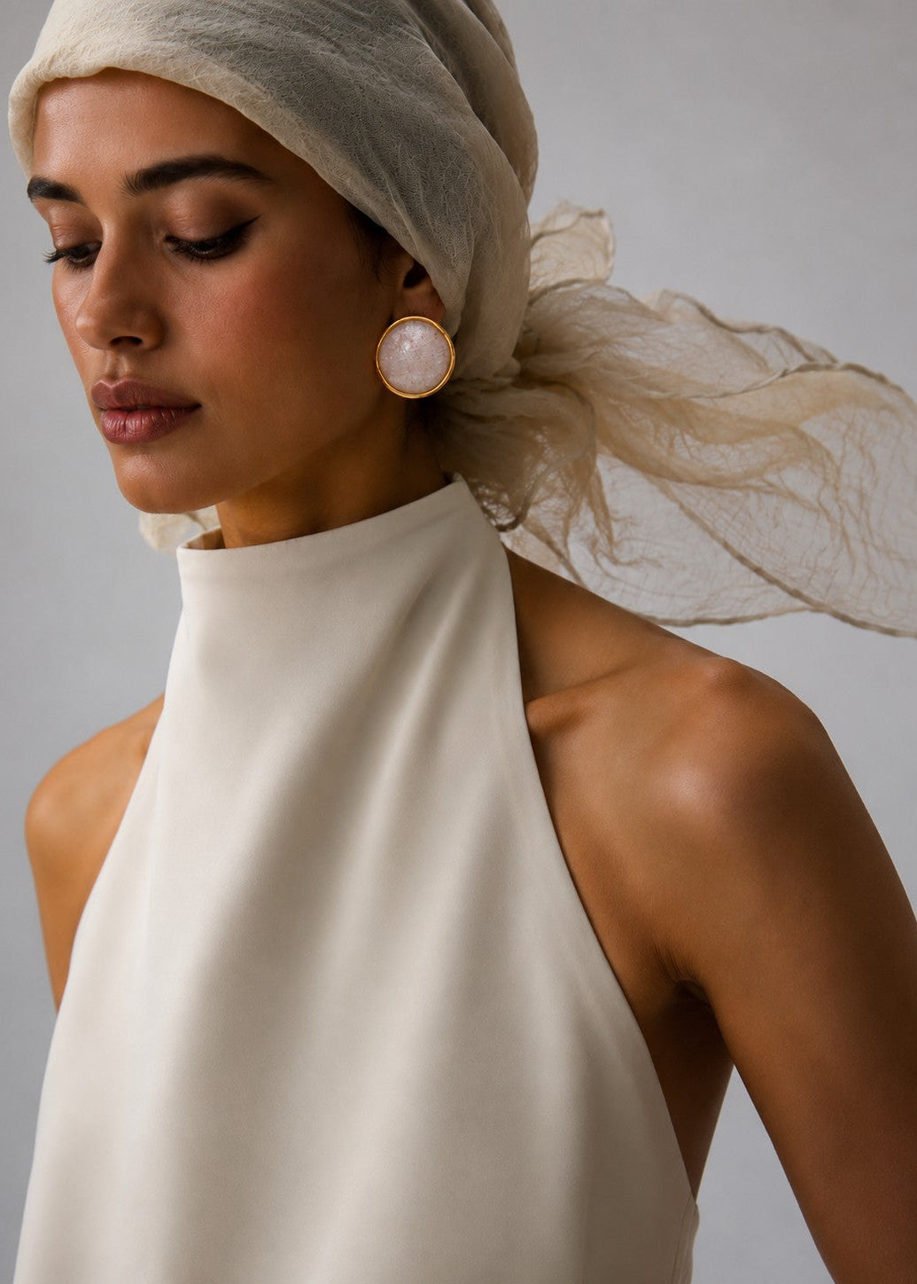 Palais Blanc | 18K gold plated resin earrings
