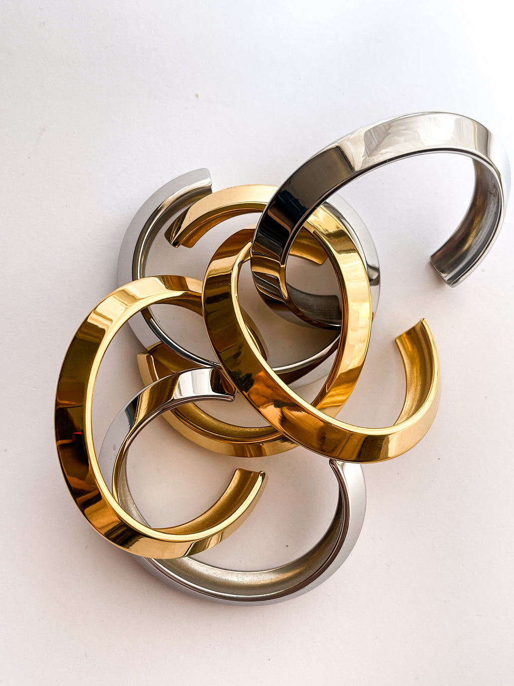 ALLURE | 18k gold plated cuff