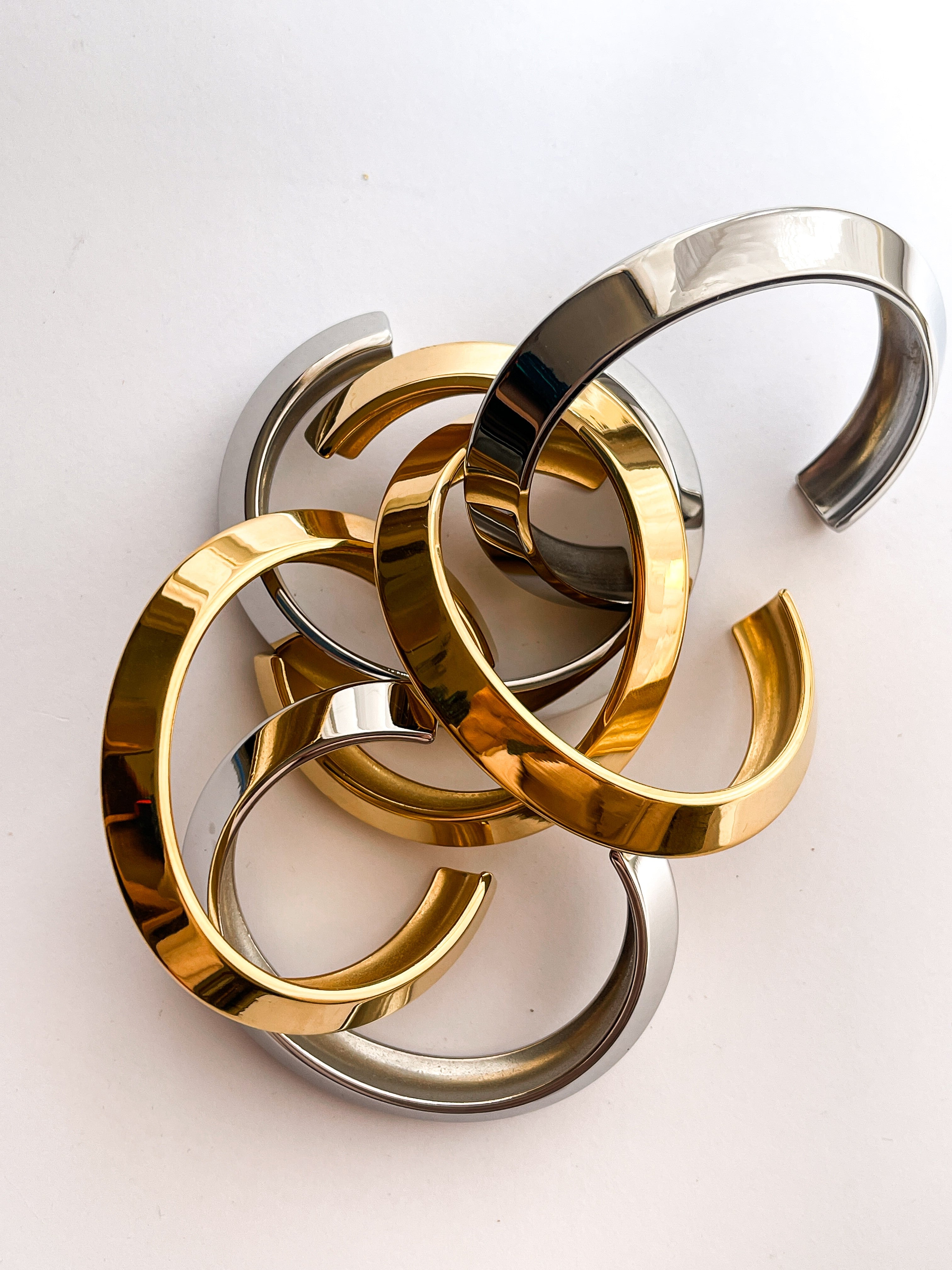 ALLURE | 18k gold plated cuff