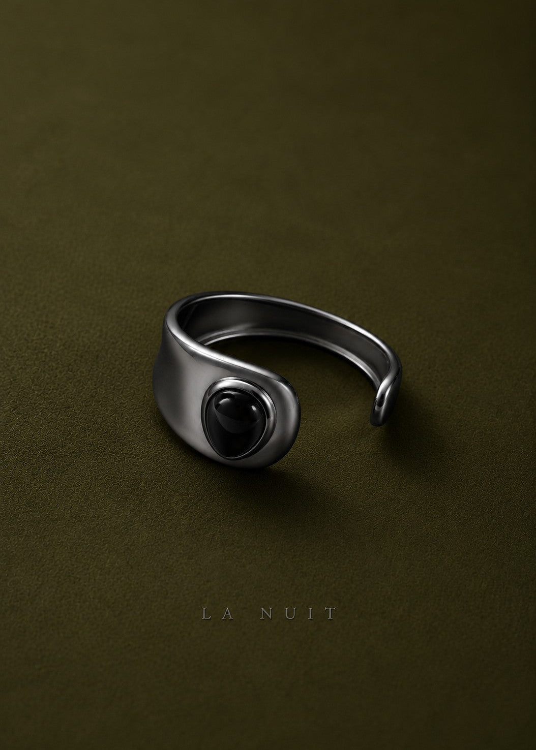 LA NUIT GUNMETAL | 18K GOLD PLATED CUFF
